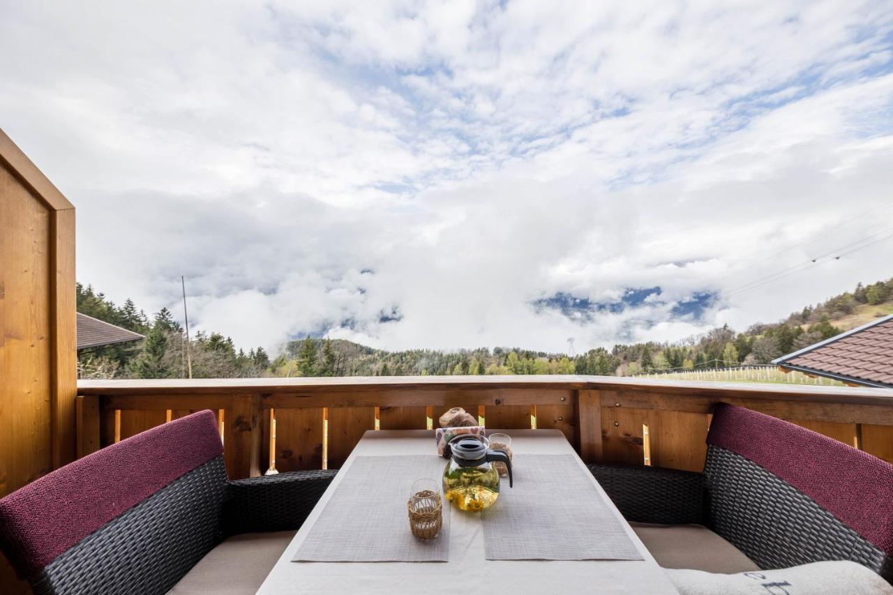 Eichernhof Apartment Marillenbluete Verano エクステリア 写真